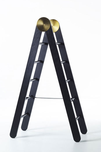 Clothes Stand Compass