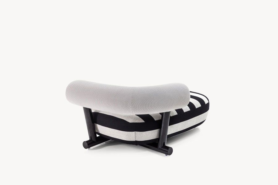 Chaise Longue: Chaise Longue Pipe by Moroso