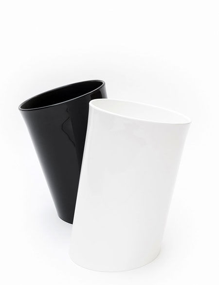 Wastepaper Basket In Attesa