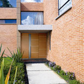 Porta Ritz Frame 3