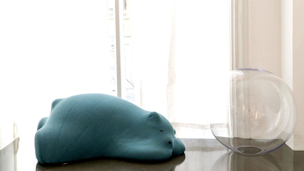Pouf Resting Bear