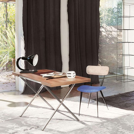 Bureau Novelist