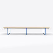 Bureau Toa Conference Table