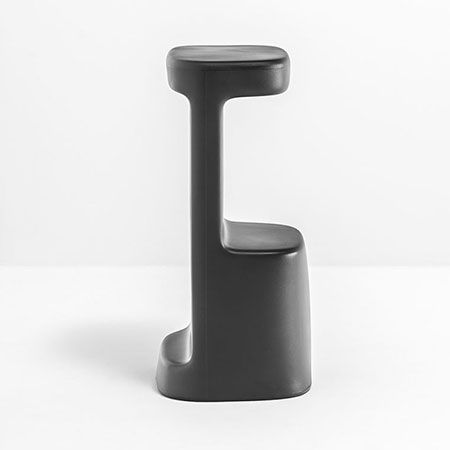 Stool Serif