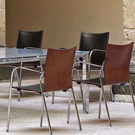 Chaise Ikara