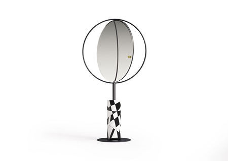 Mirror Valeria