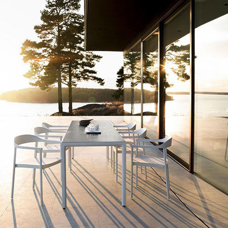 Table Illum
