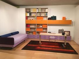 Cameretta per ragazzi,libreria,letto,scrivania.