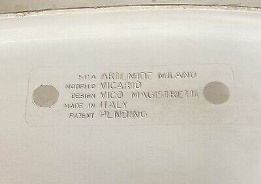 Poltrona Vicario in plastica bianca di Vico Magistretti per Artemide, 1971 photo 2