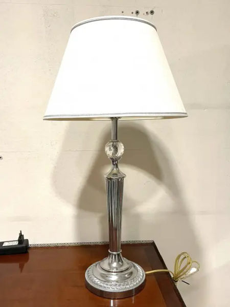 Lampada da tavolo classica photo 0