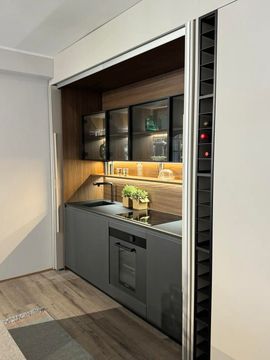 composizione cucina con COLONNE RIENTRANTI 