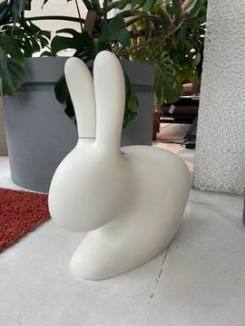 RABBIT CHAIR BABY WHITE QEEBOO 