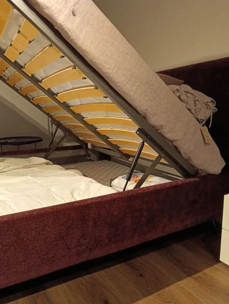 Letto matrimoniale con box photo 4