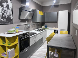 Cucina Zoe laccato onyx grey opaco e laccato grigio seta opaco