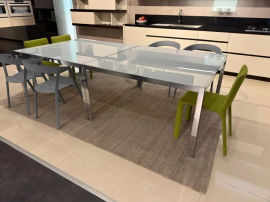 Tavolo quadrato B&B Italia The table