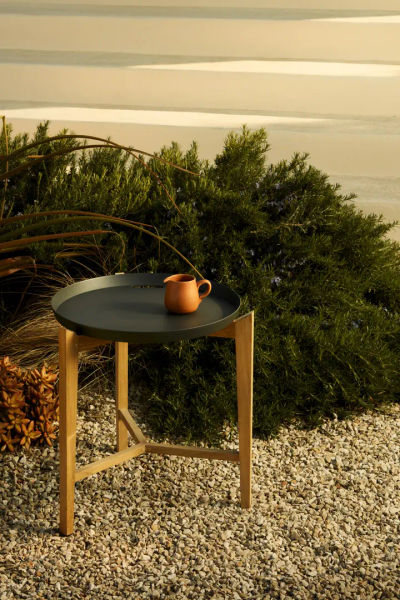 Small Table Fresbee photo 1