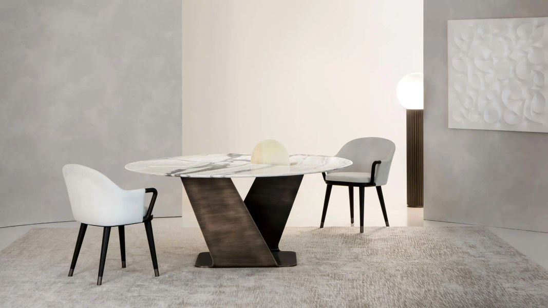 Wally Table photo 0