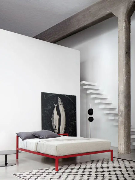 Lit Aluminium Bed photo 4