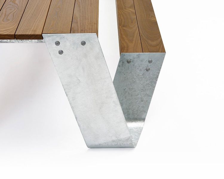 Table pour jardin et terrasse exterieure design Hopper Extremis