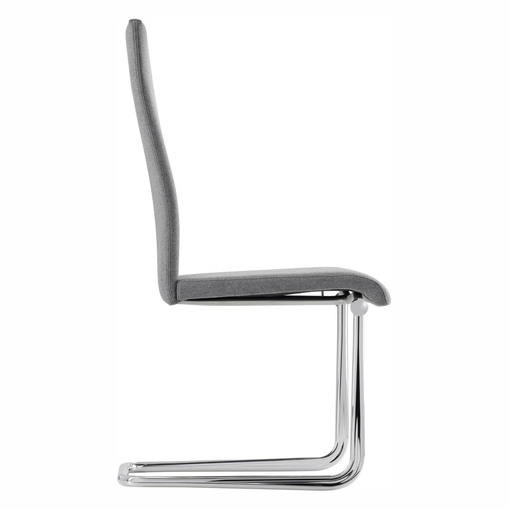 Chair B25 