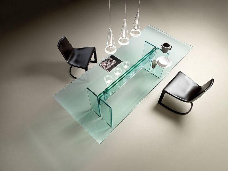 Table LLT photo 2