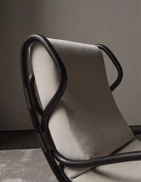 Armchair Continuum photo 5