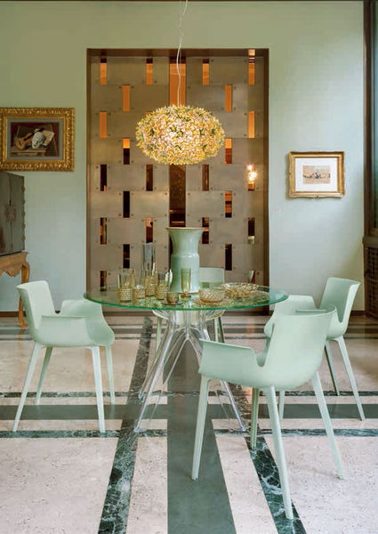 Table Sir Gio by Kartell | Designbest