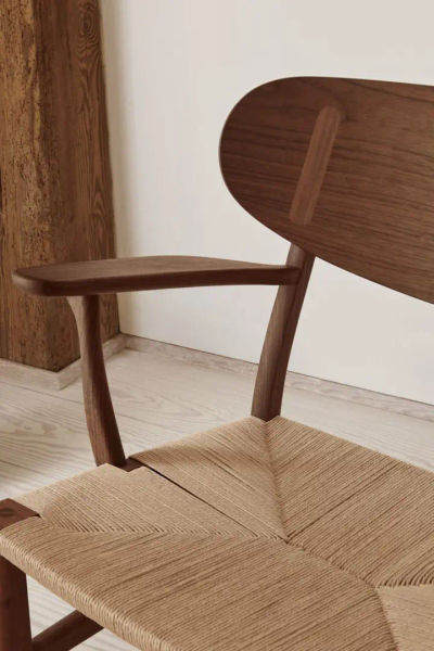 Small Armchair CH22 photo 4