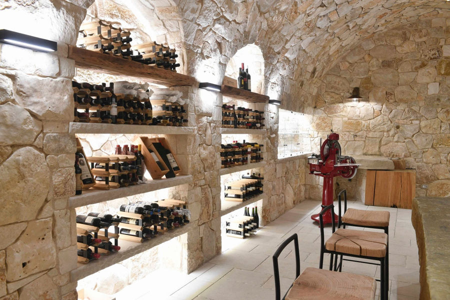 Cantina in pietra naturale