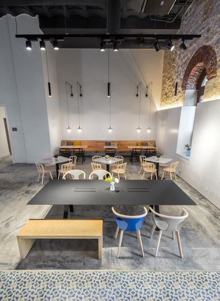Nym chair, Fox chair, Arki table