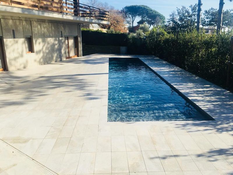 Piscina Formello - Pavimentazione esterna: Amazzonia dragon Grey