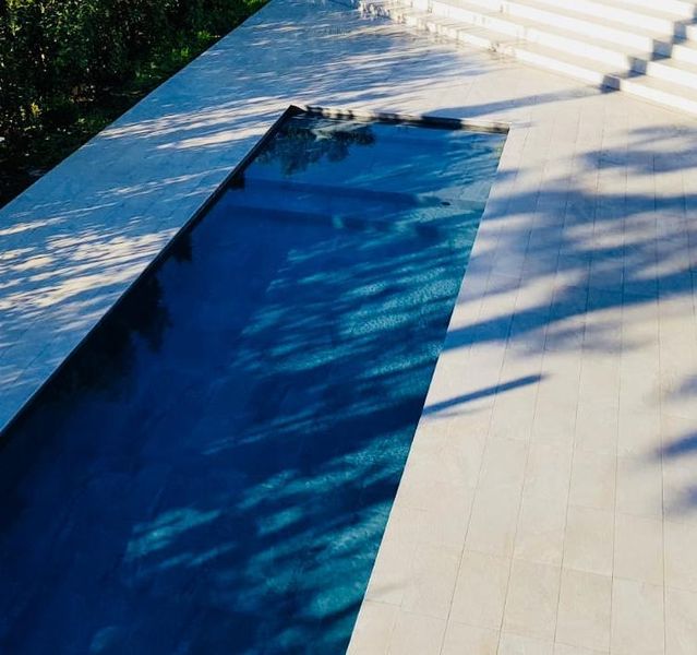 Piscina Formello - Pavimentazione esterna: Amazzonia dragon Grey