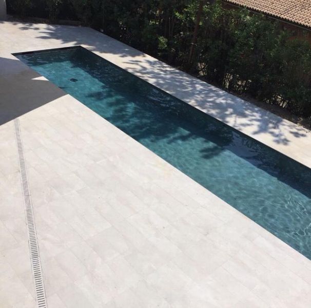 Piscina Formello - Pavimentazione esterna: Amazzonia dragon Grey
